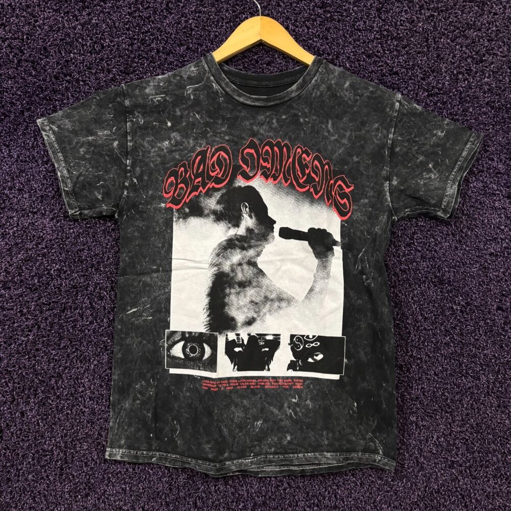 Bad Omens Like a Villain Performance Metalcore T-Shirt M